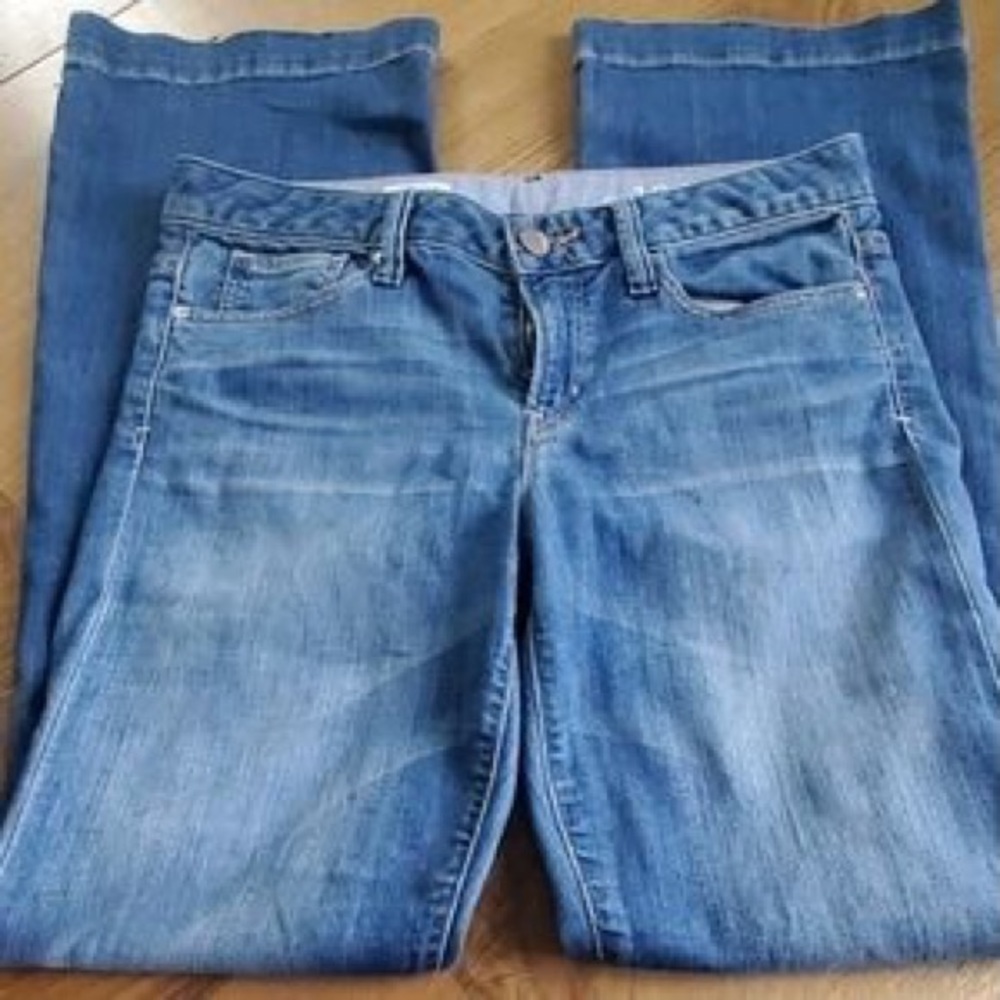 GAP flare leg Long & Lean size 4 jeans